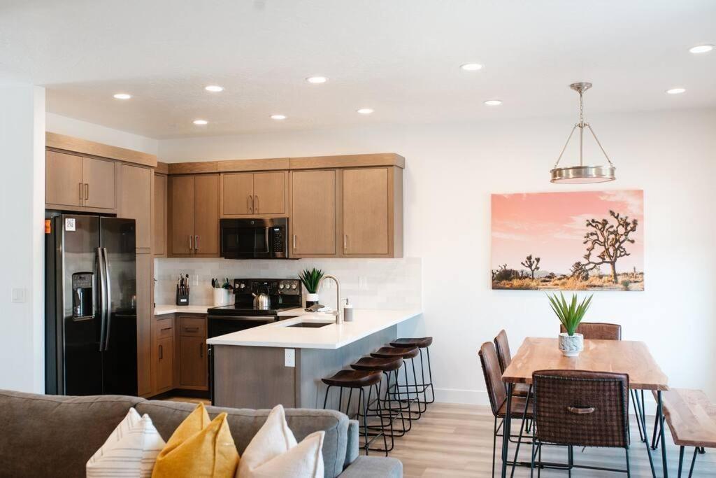 Zen Trail Retreat - New 5 Bedroom Luxury Condo St. George Luaran gambar